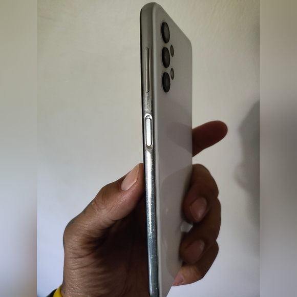 Samsung Galaxy A14 5G 64GB - Picture 2 of 3